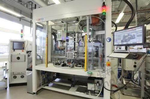 燃爆！IFM帶你直擊工程機械'最強大腦'與強脈沖脫毛器械的生產(chǎn)加工現(xiàn)場